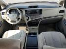 Toyota Sienna Le Image 11