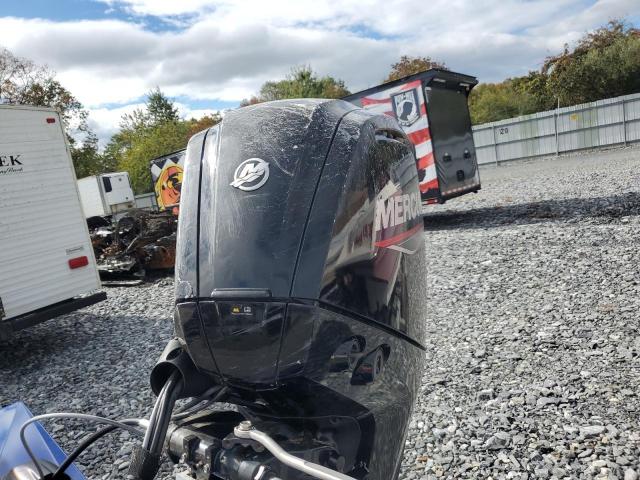 Crestliner Boat Image 5