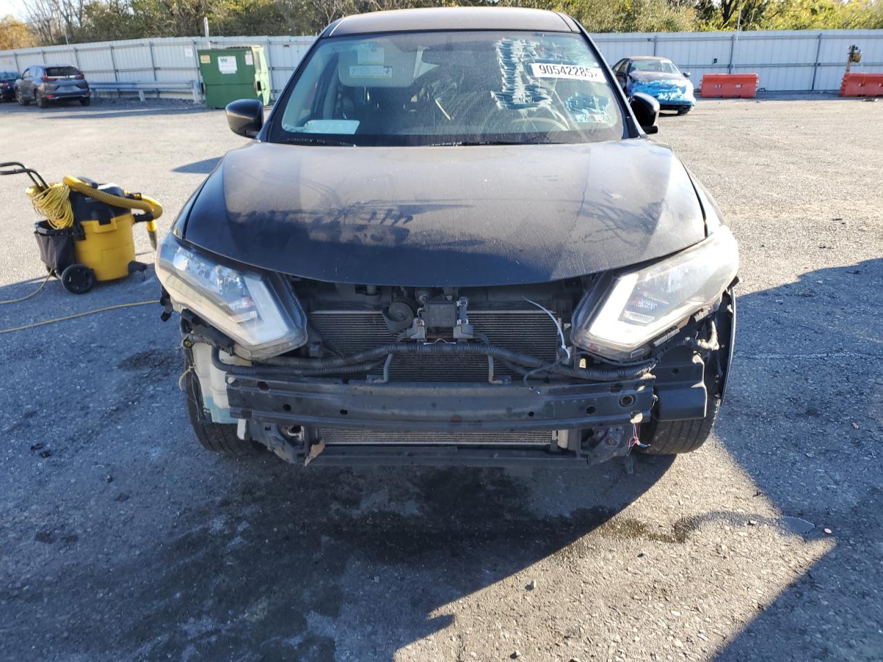 Nissan Rogue S Image 4