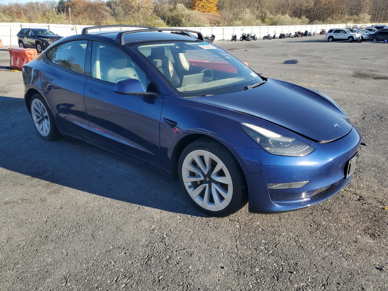 Tesla Model 3 Image 4
