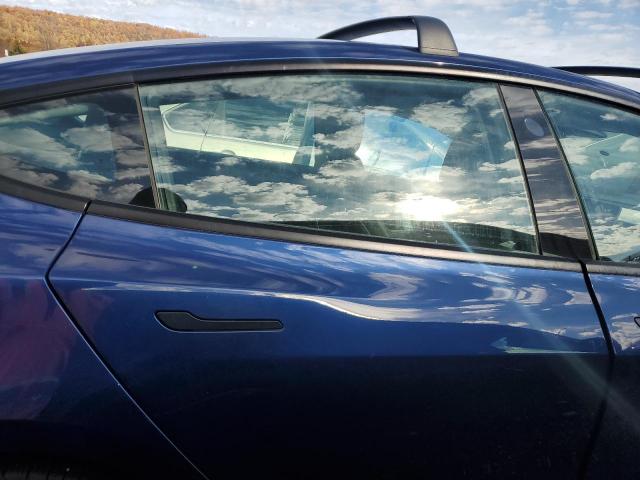 Tesla Model 3 Image 7