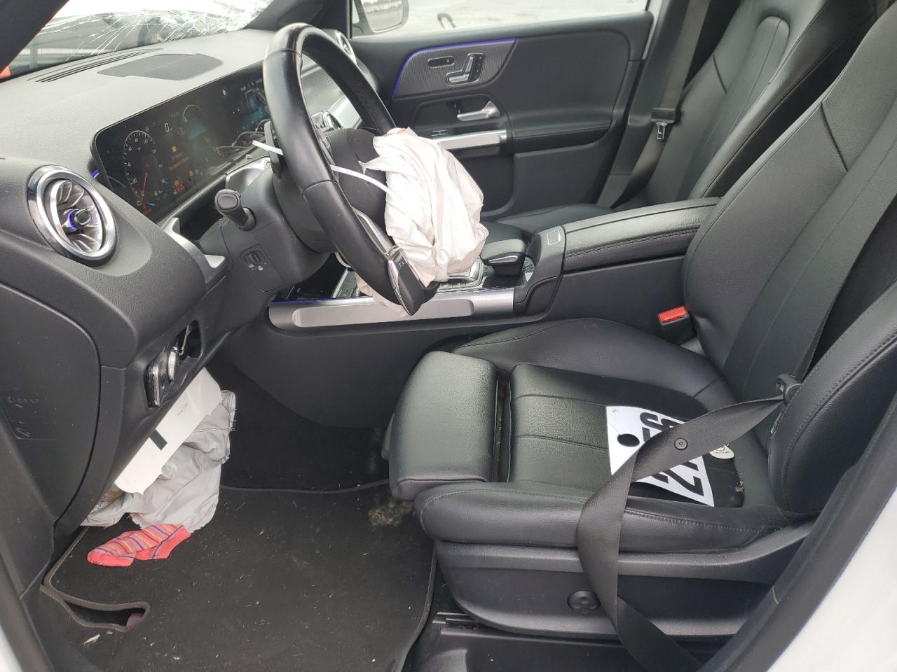 Mercedes-Benz GLB 250 4matic Image 8