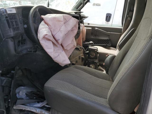 Chevrolet Express Image 8