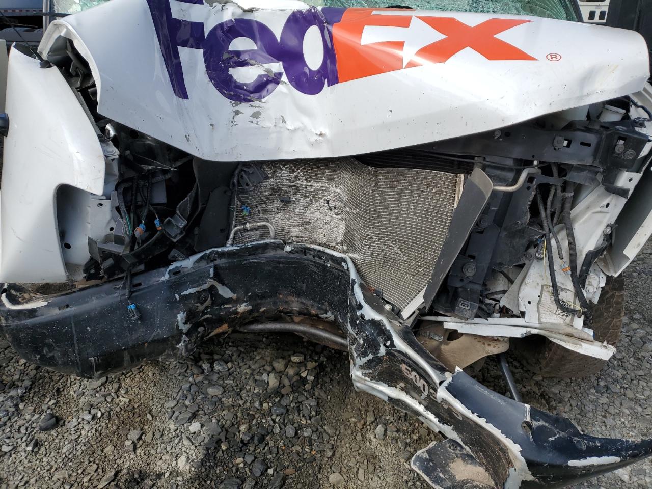 Chevrolet Express Image 5