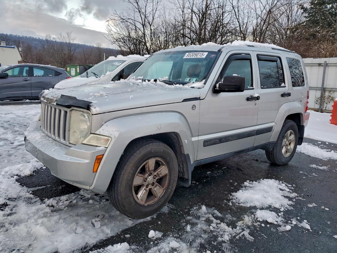 Jeep Liberty Sport Image 1