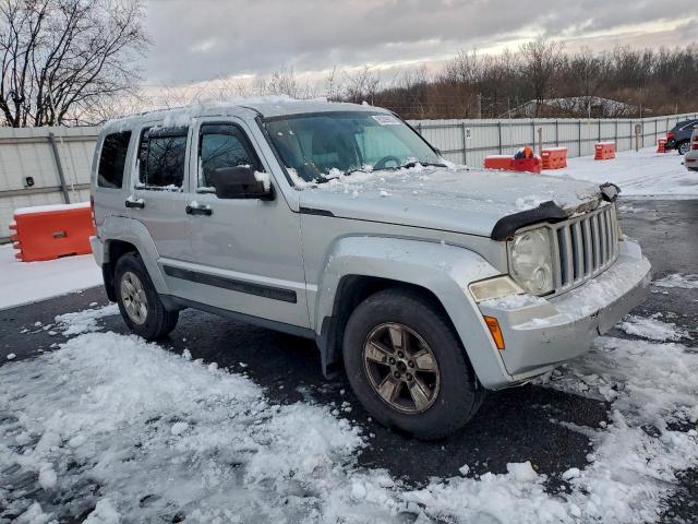 Jeep Liberty Sport Image 12