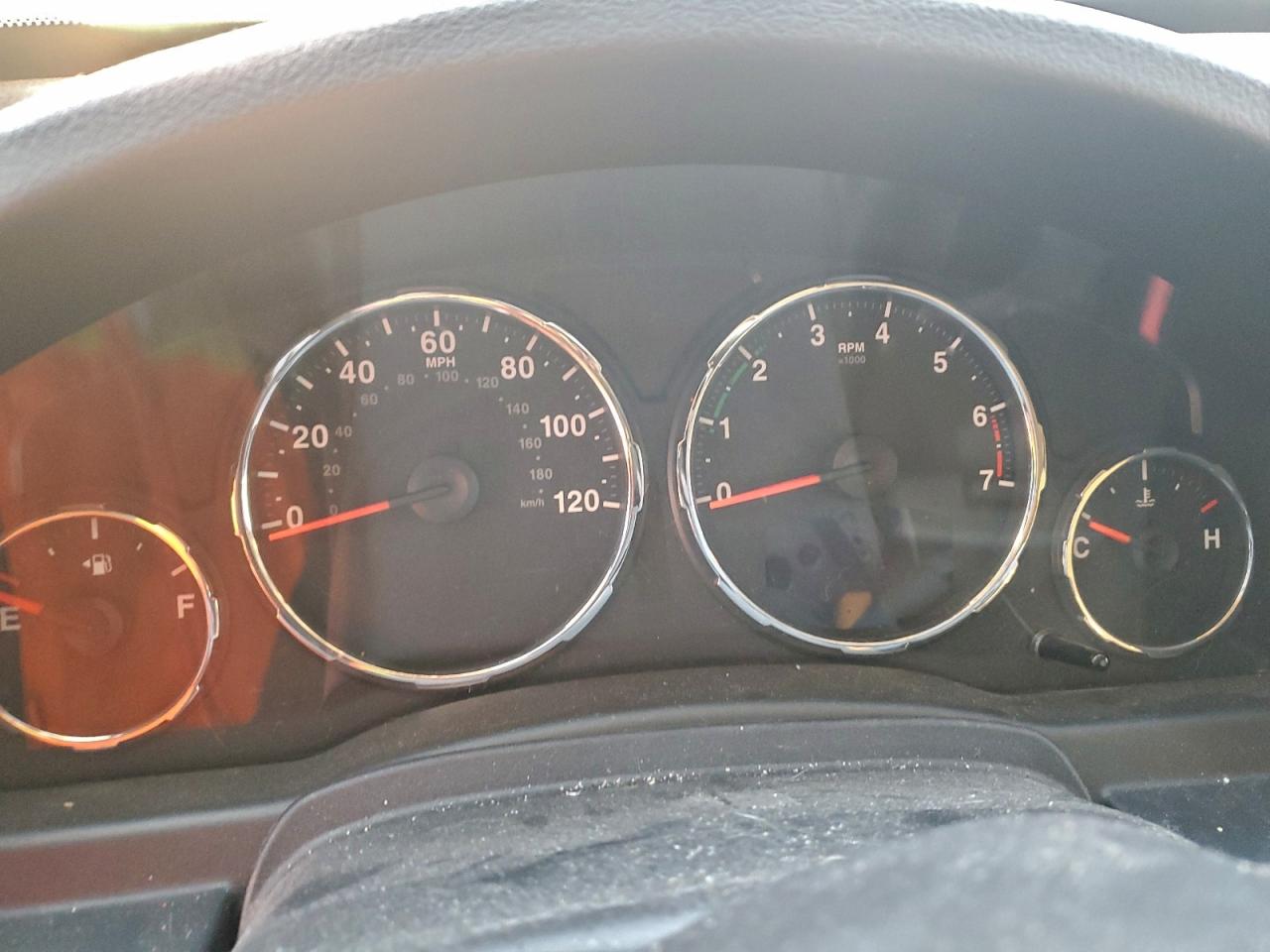 Jeep Liberty Sport Image 8