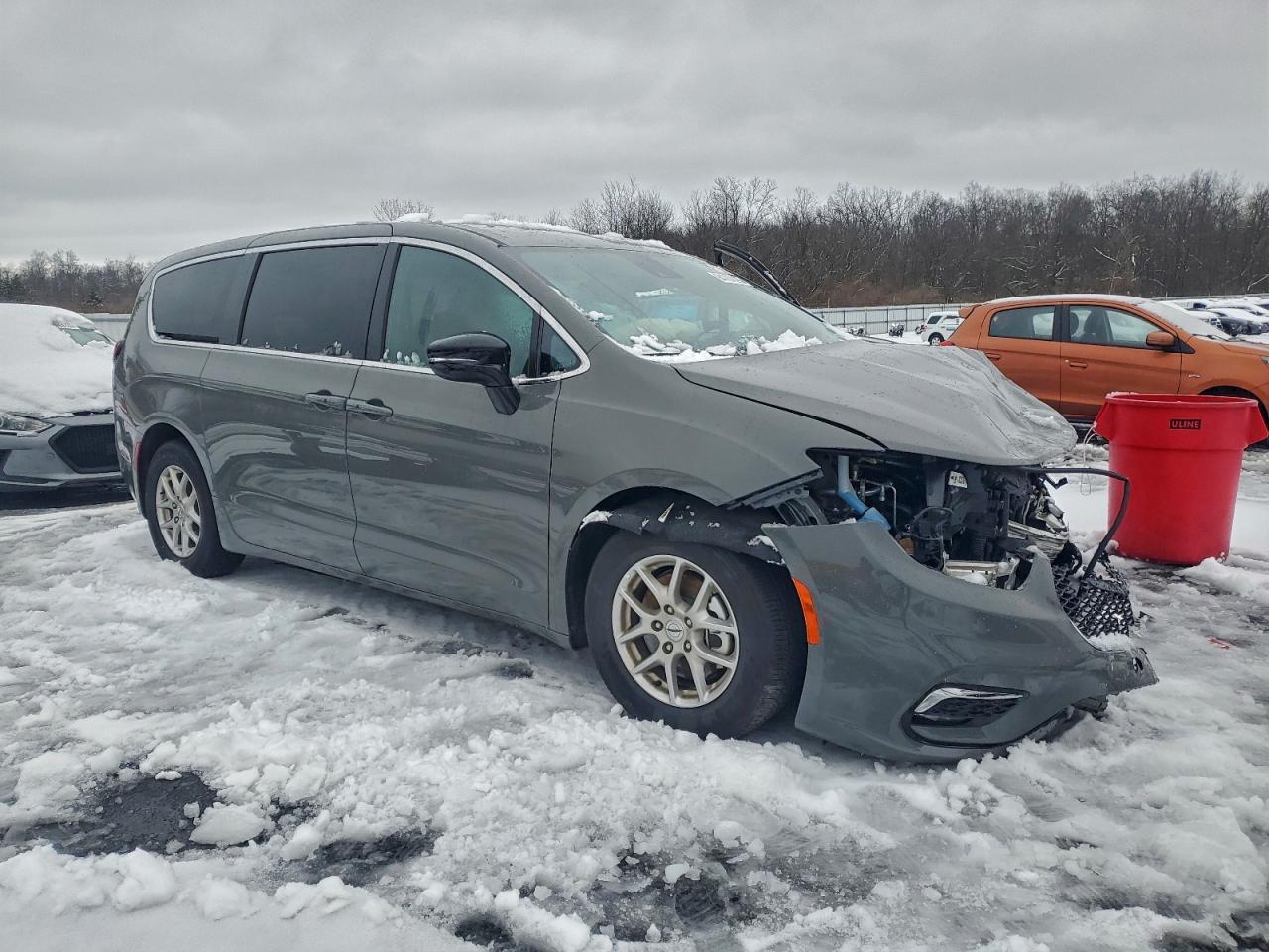 Chrysler Pacifica Select Image 8