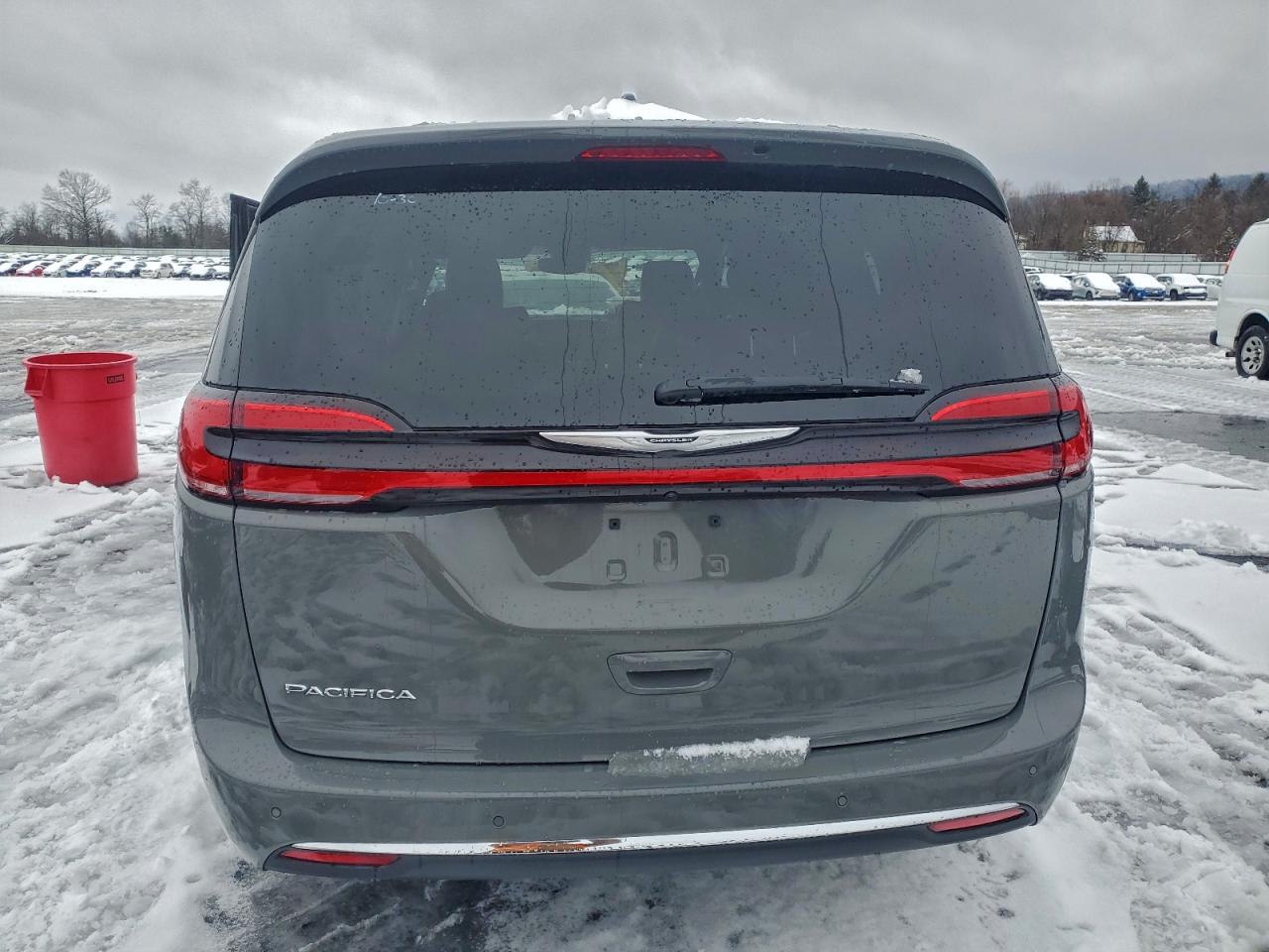 Chrysler Pacifica Select Image 6