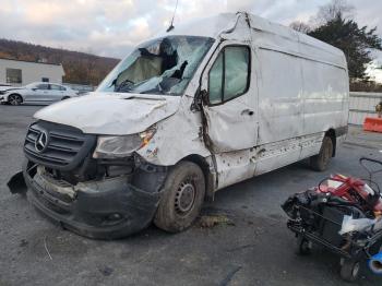  Salvage Mercedes-Benz Sprinter