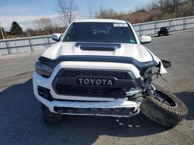 Toyota Tacoma Double Cab Image 3