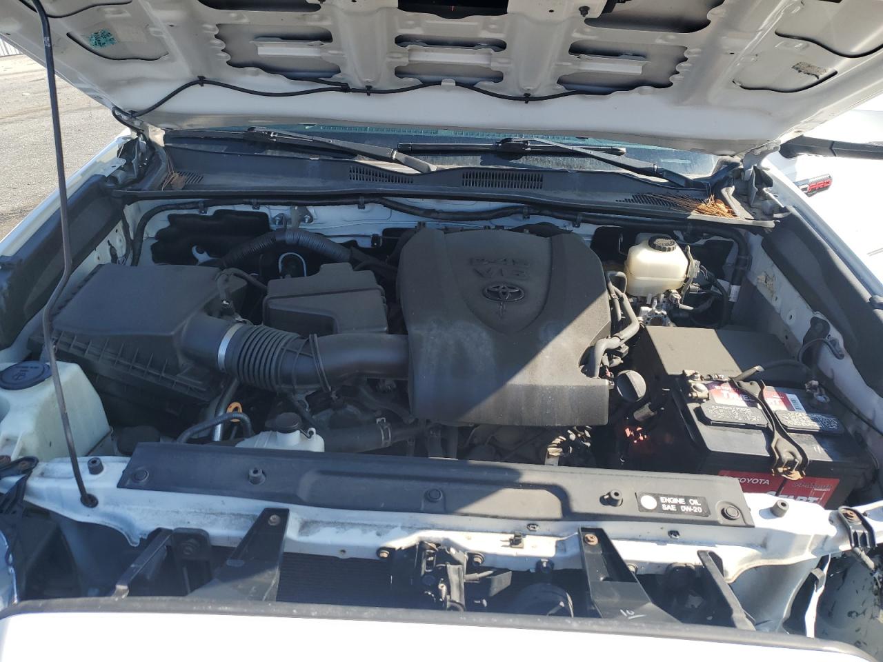 Toyota Tacoma Double Cab Image 8