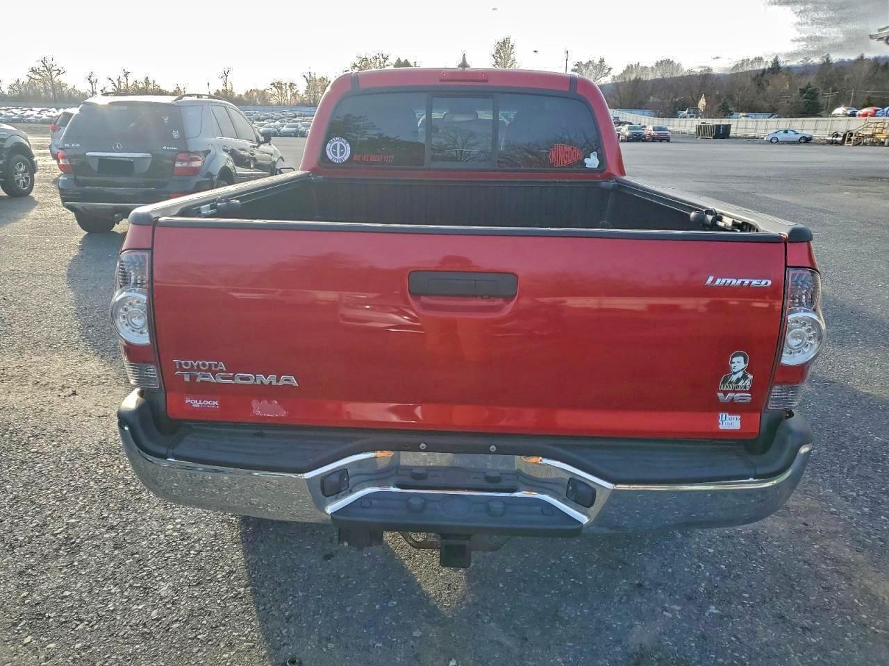 Toyota Tacoma Double Cab Long Bed Image 12