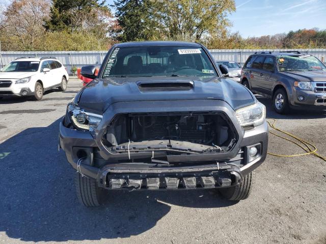 Toyota Tacoma Double Cab Image 8