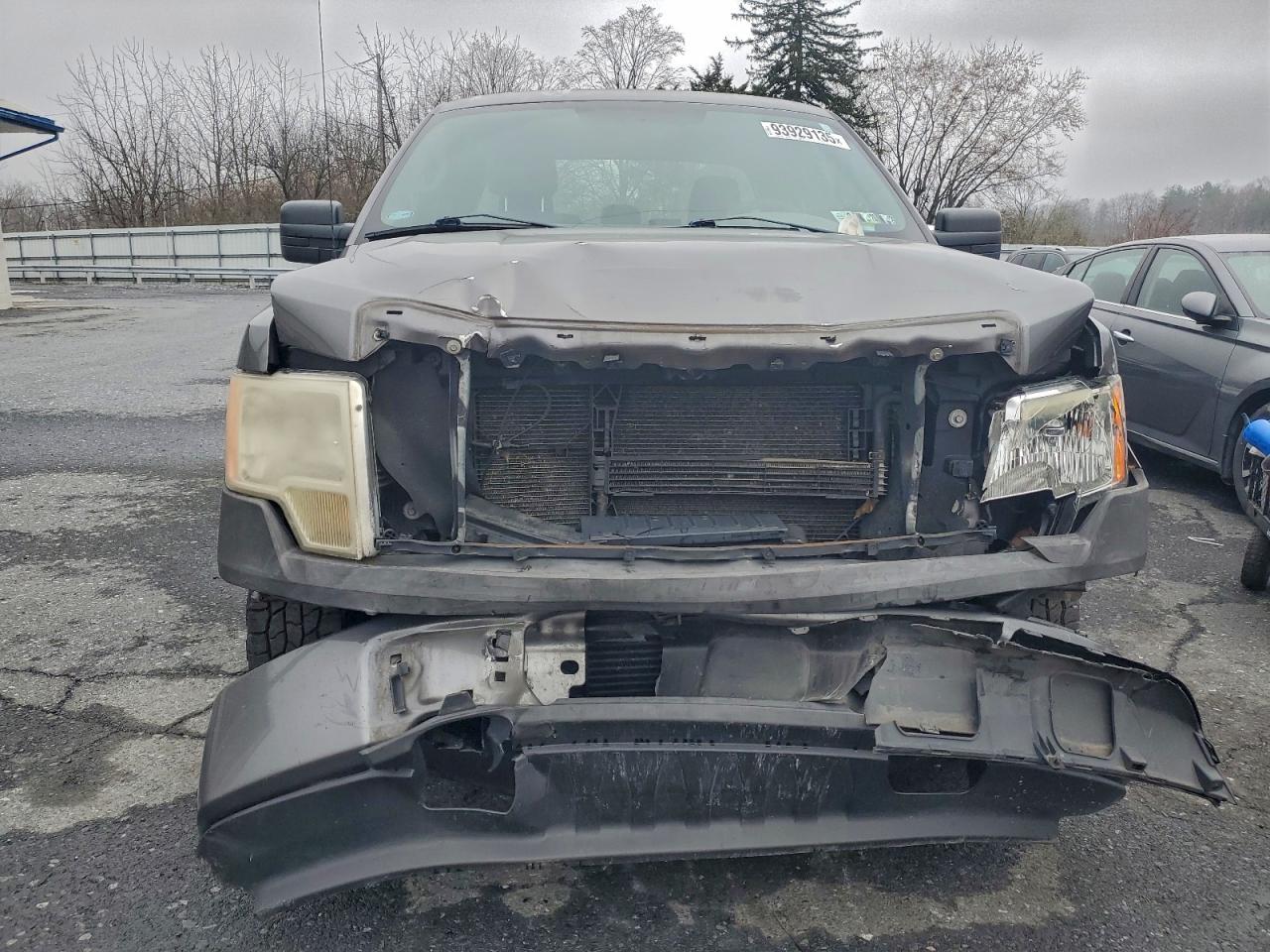 Ford F-150 Super Cab Image 3