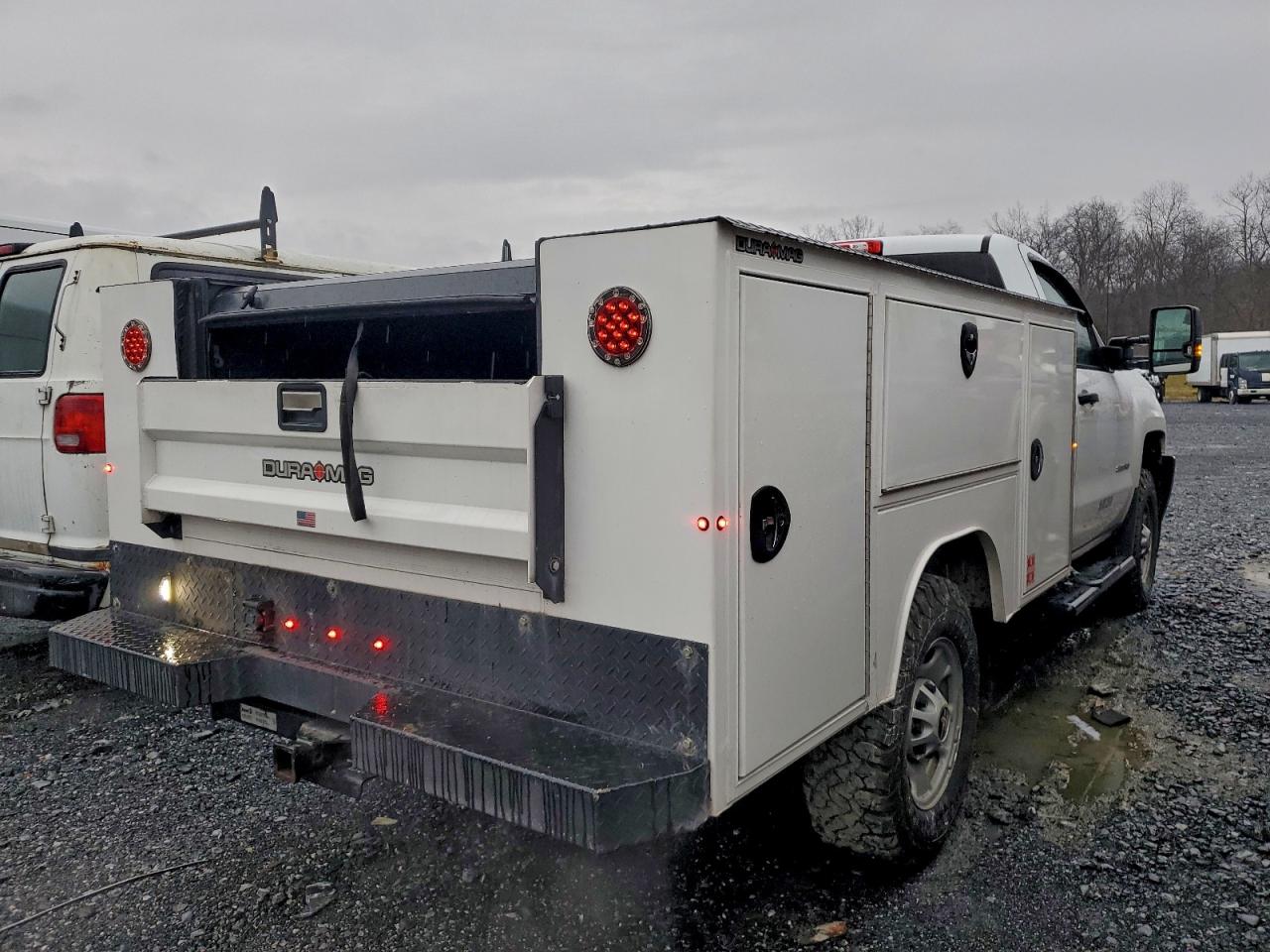 Chevrolet Silverado K2500 Heavy Duty Image 8