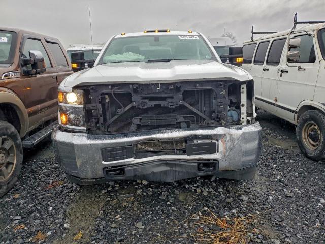 Chevrolet Silverado K2500 Heavy Duty Image 5