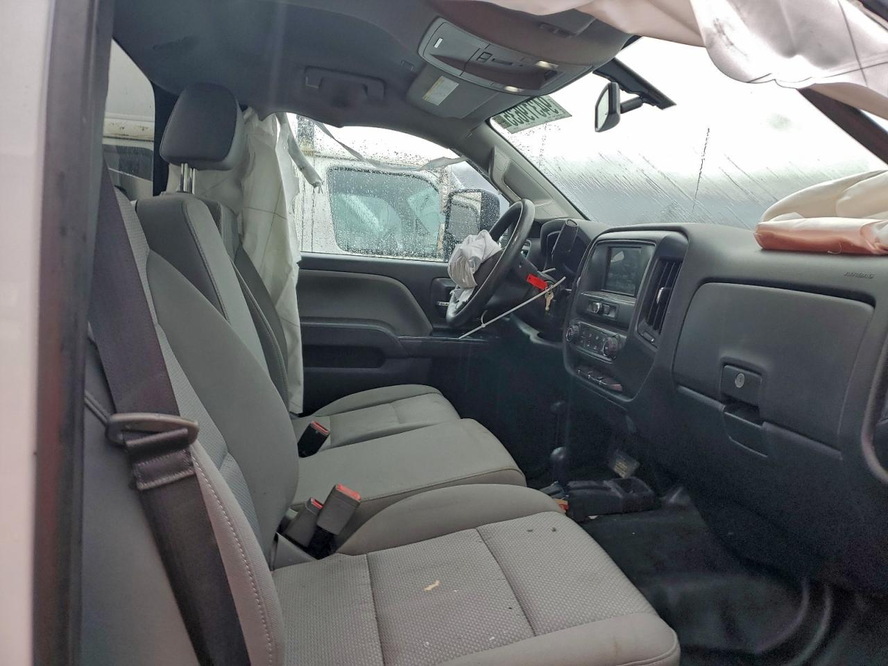 Chevrolet Silverado K2500 Heavy Duty Image 13