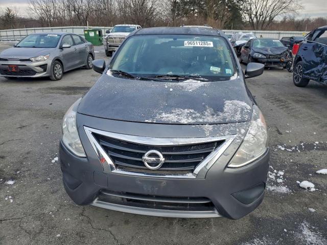 Nissan Versa S Image 4