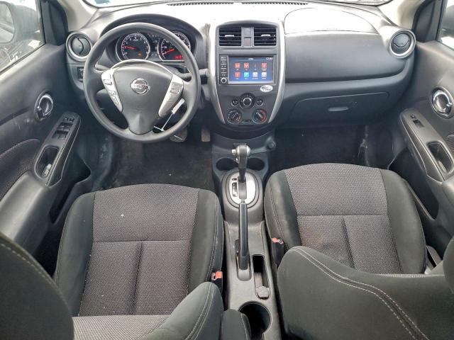 Nissan Versa S Image 6