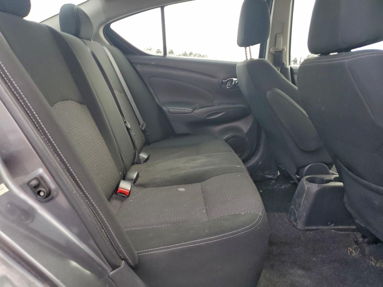 Nissan Versa S Image 7