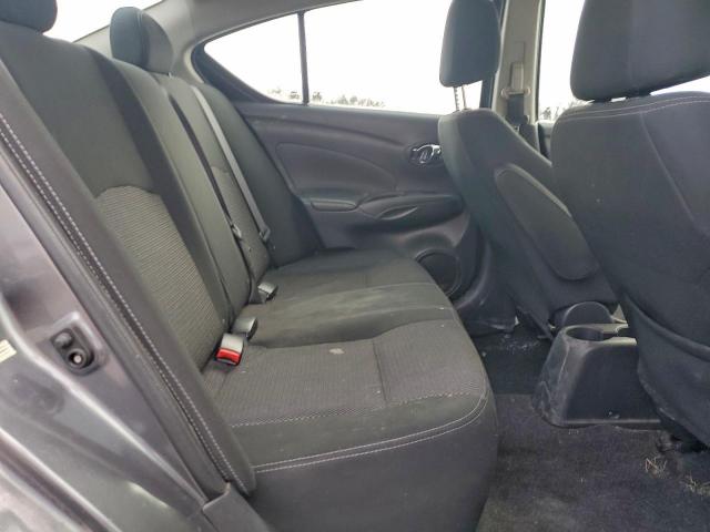 Nissan Versa S Image 7