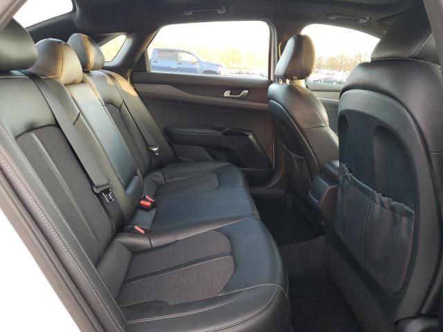 Kia K5 Gt Line Image 9