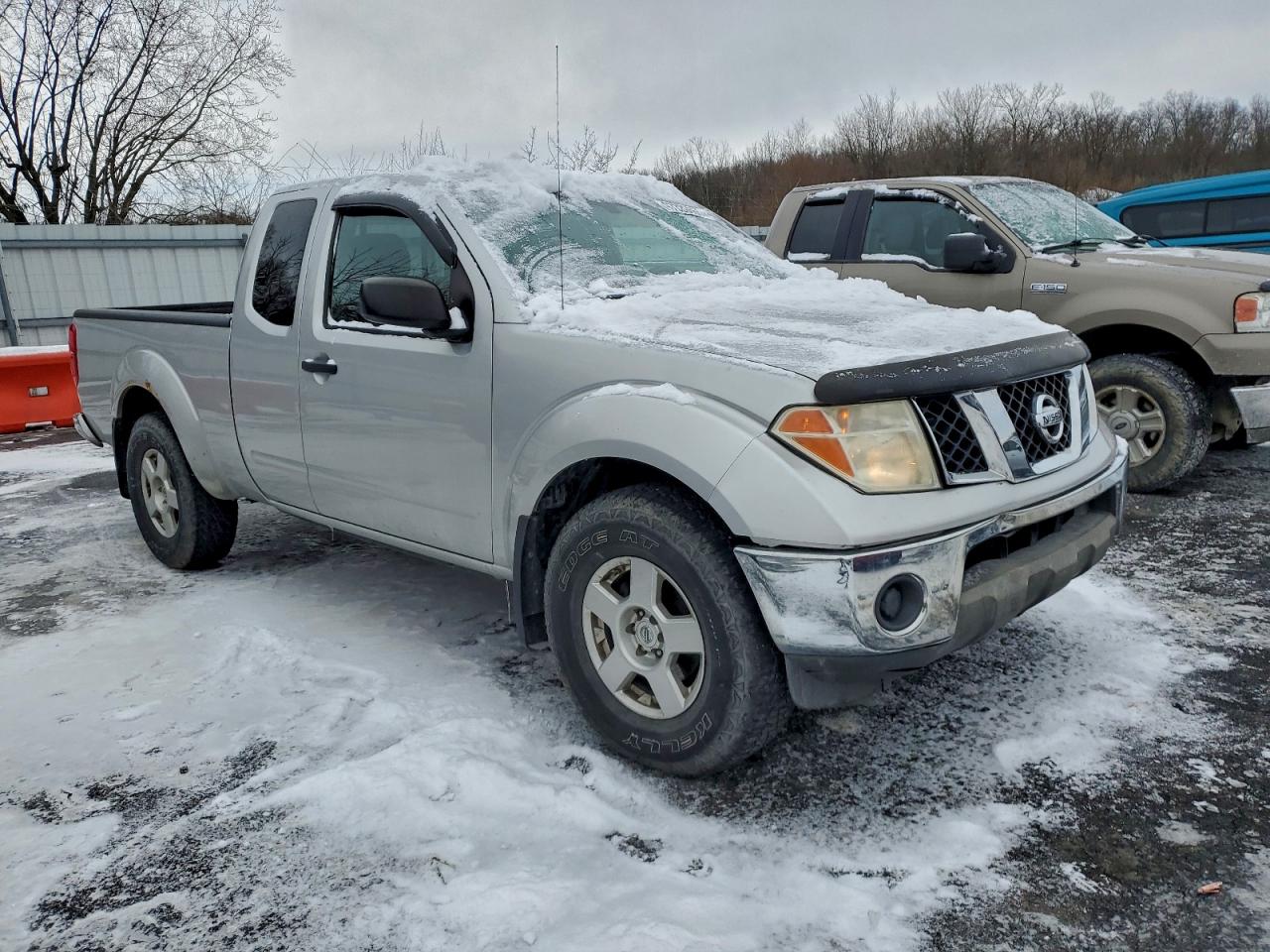 Nissan Frontier King Cab Le Image 3