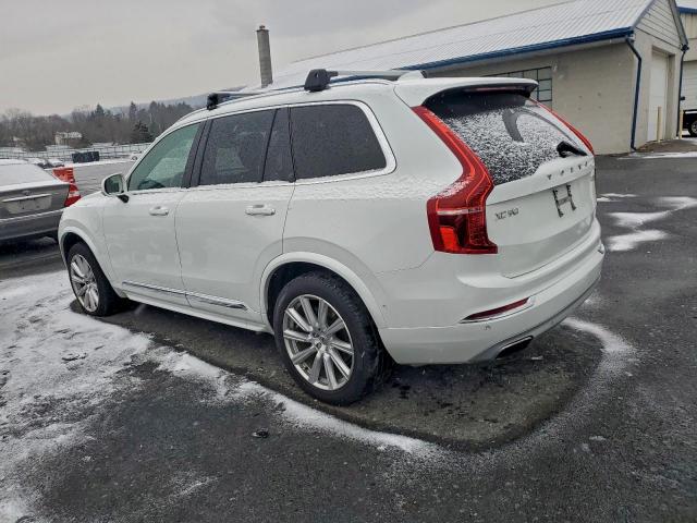 Volvo XC90 T8 Image 8