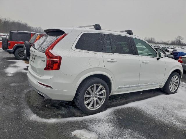 Volvo XC90 T8 Image 9
