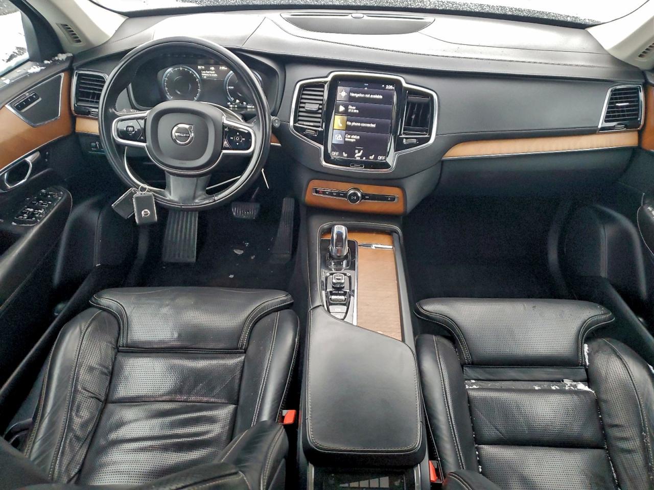 Volvo XC90 T8 Image 13