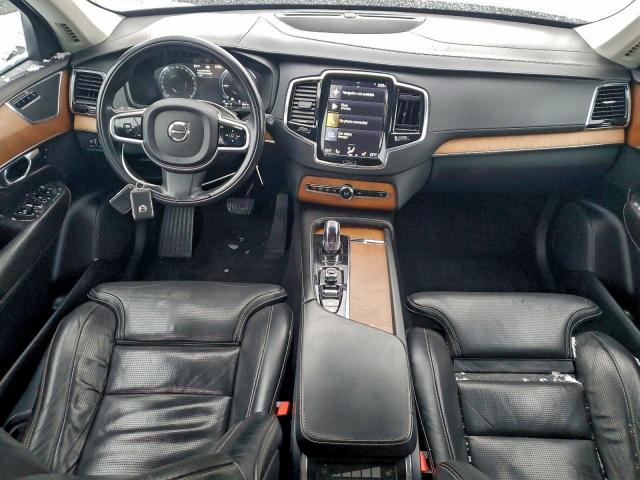 Volvo XC90 T8 Image 13
