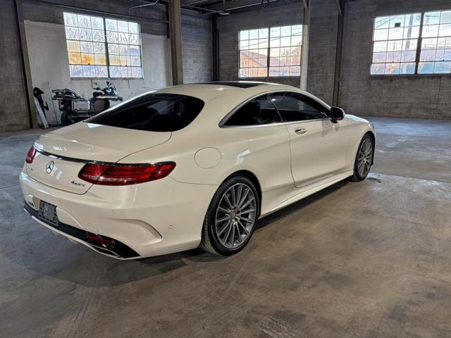 Mercedes-Benz S-Class 550 Image 3