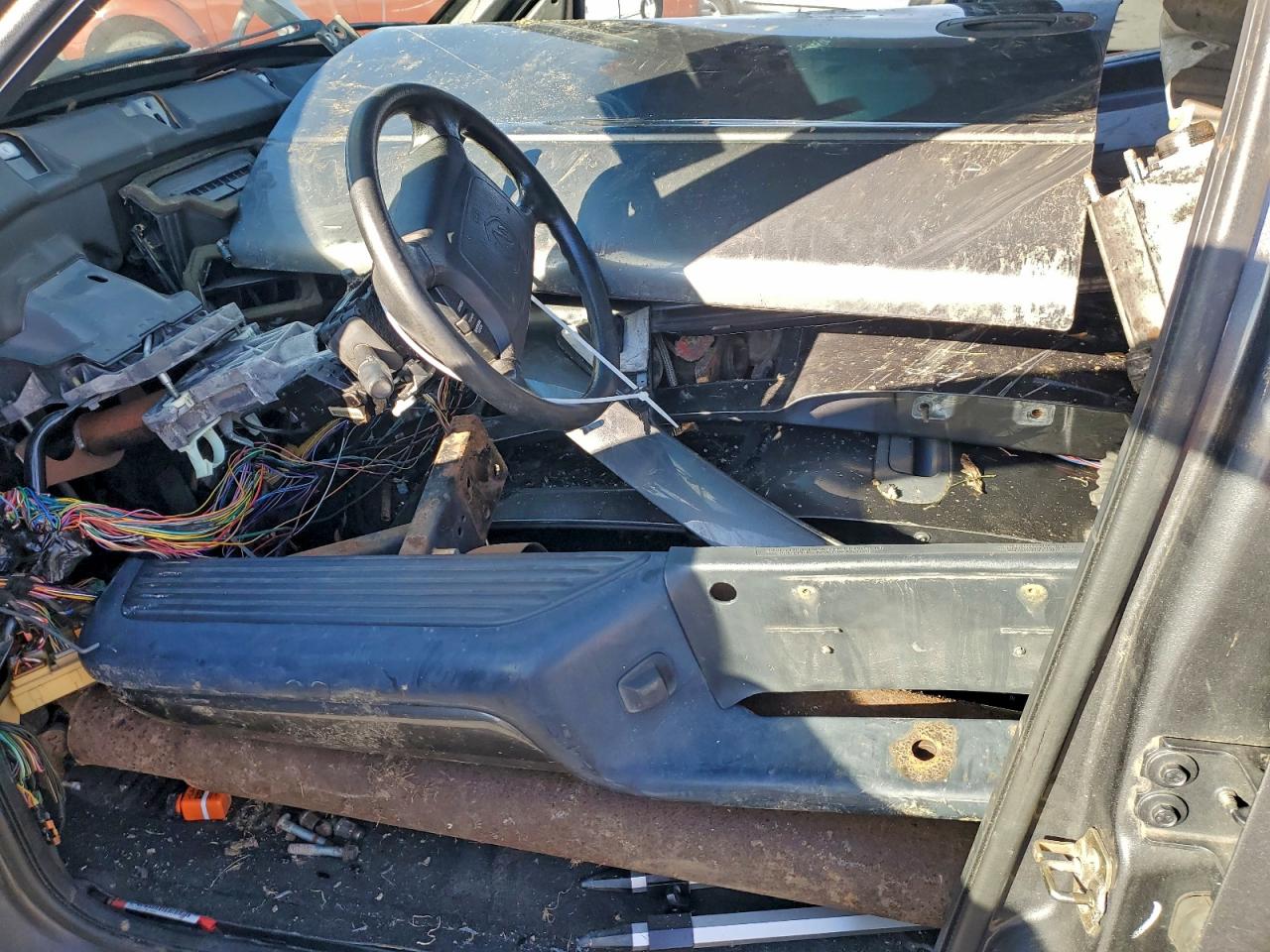 Dodge Dakota Quad Sport Image 5