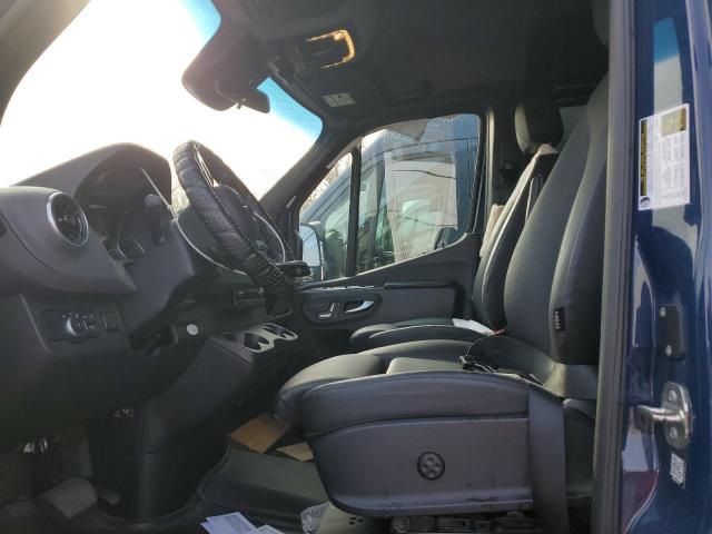 Mercedes-Benz Sprinter 2500 Image 3