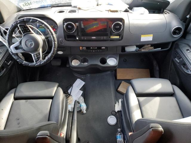 Mercedes-Benz Sprinter 2500 Image 12