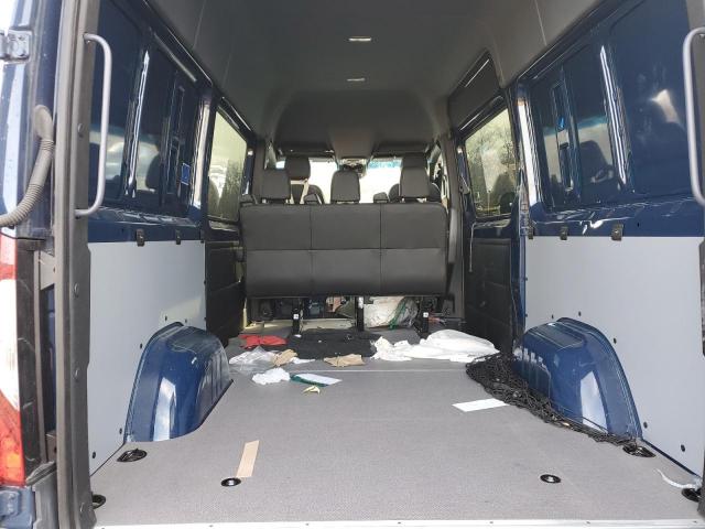 Mercedes-Benz Sprinter 2500 Image 10