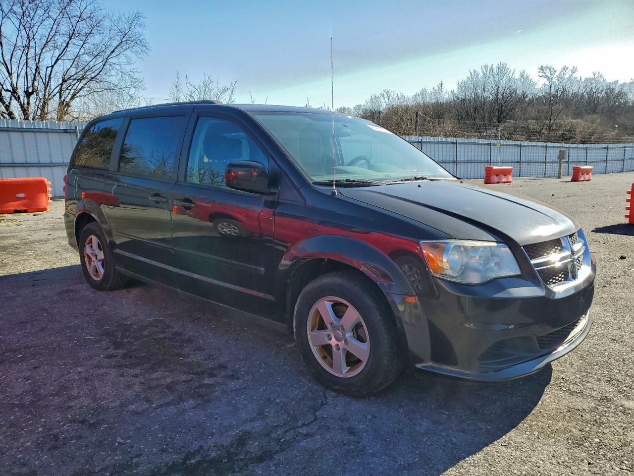 Dodge Caravan Sxt Image 8