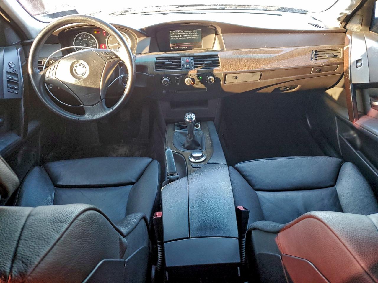 BMW 5 Series I Image 8