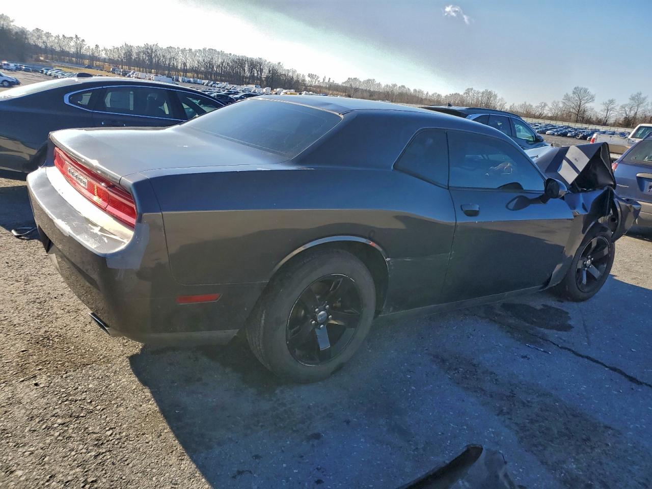Dodge Challenger Sxt Image 9