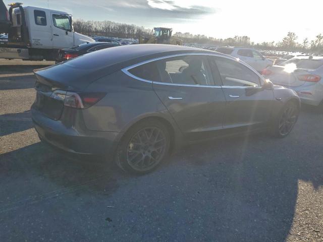 Tesla Model 3 Image 2