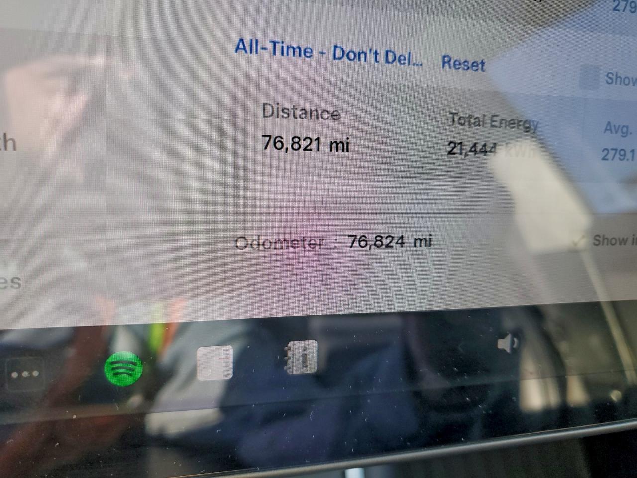 Tesla Model 3 Image 5