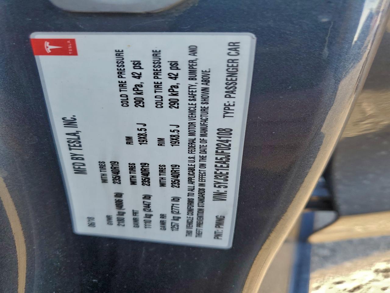 Tesla Model 3 Image 10