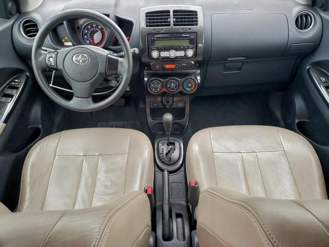 Toyota Scion Image 5