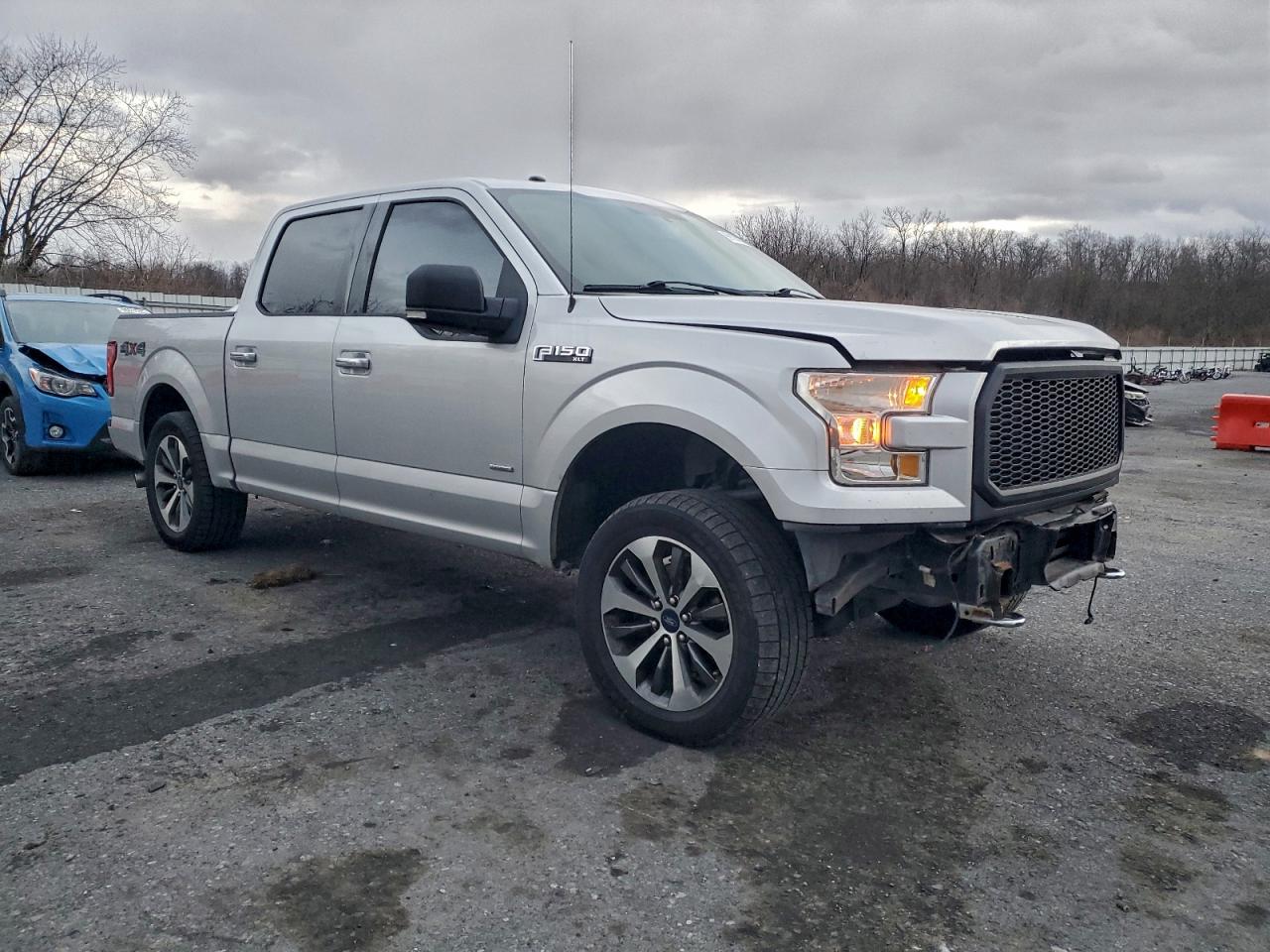 Ford F-150 Supercrew Image 8