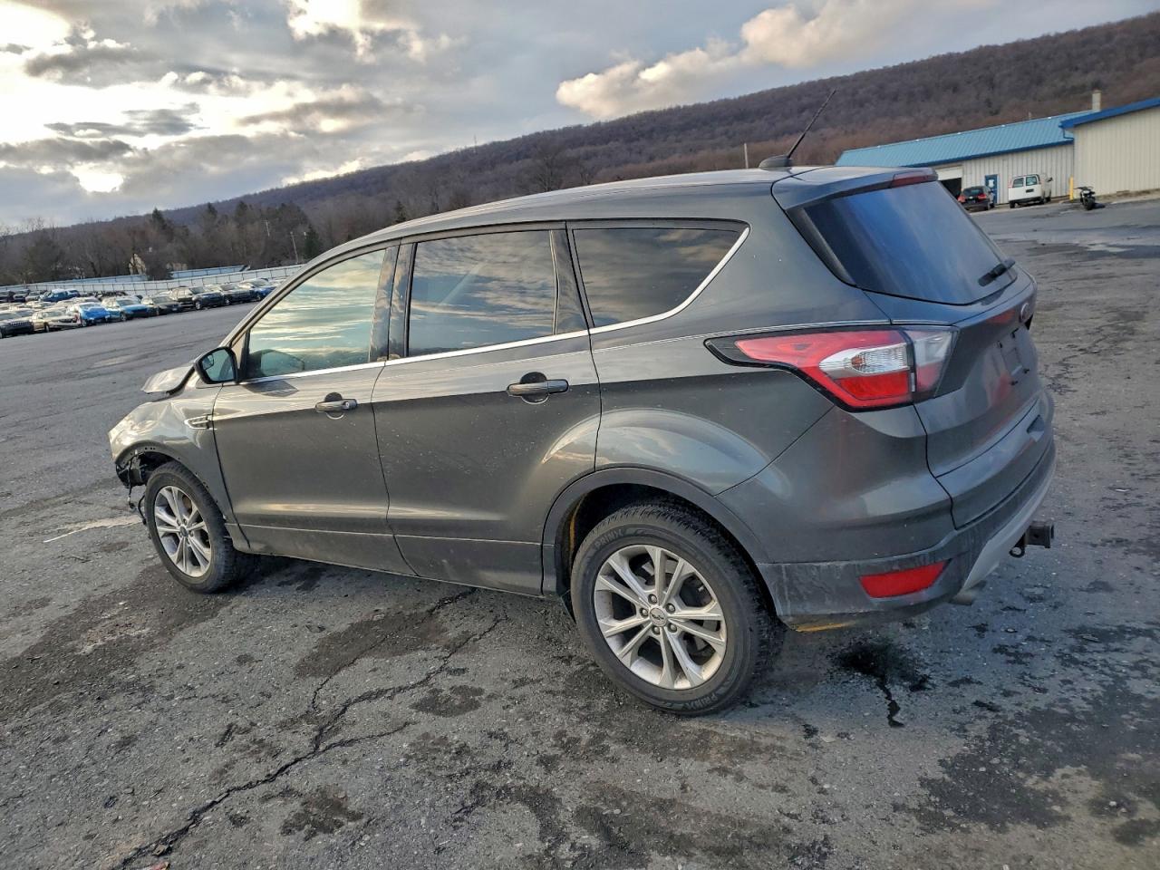 Ford Escape Se Image 6