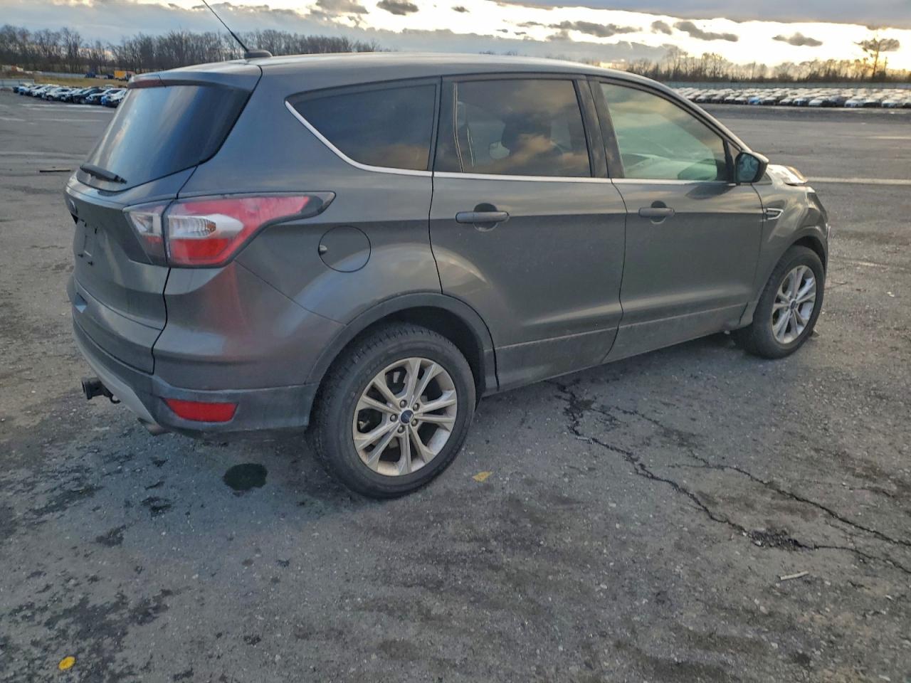 Ford Escape Se Image 9