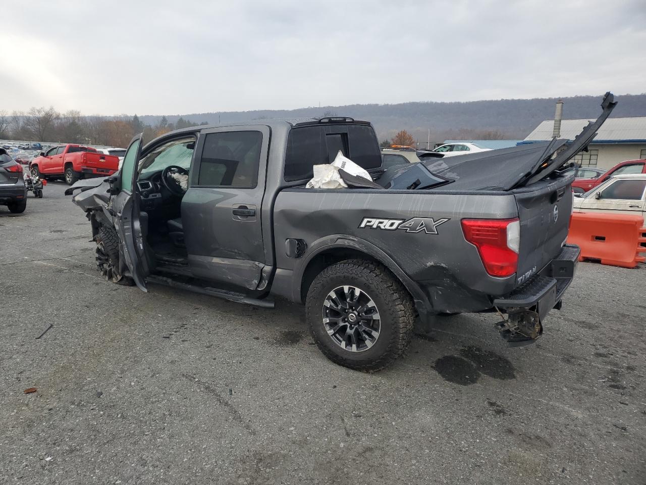 Nissan Titan Sv Image 11