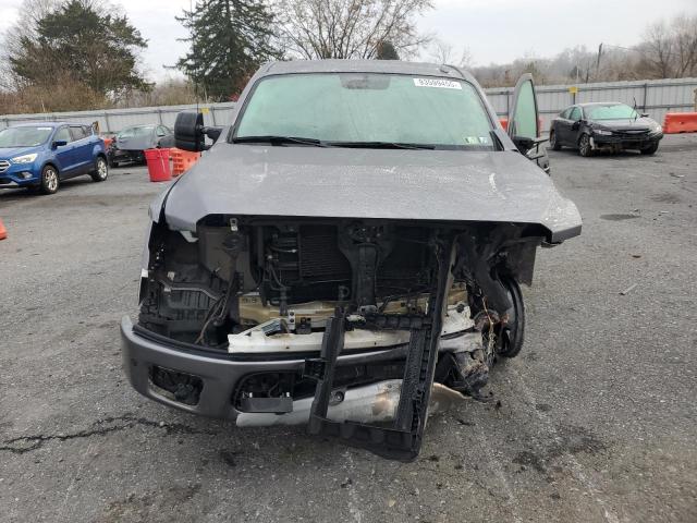 Nissan Titan Sv Image 4