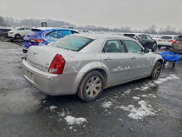 Chrysler 300 Touring Image 3